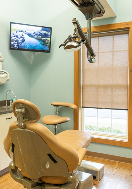 Dental exam room at Magnolia Shores Dental